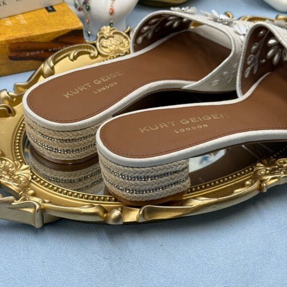 🆕 KURT GEIGER LONDON 🧿 NWOB Flower Power Low Sandal, Bone - Sz 40 US 9 - Picture 14 of 16